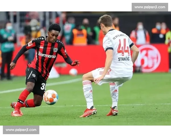 美因茨主场迎战拜仁慕尼黑德甲焦点强强对话前瞻胜负走势与战术博弈解析